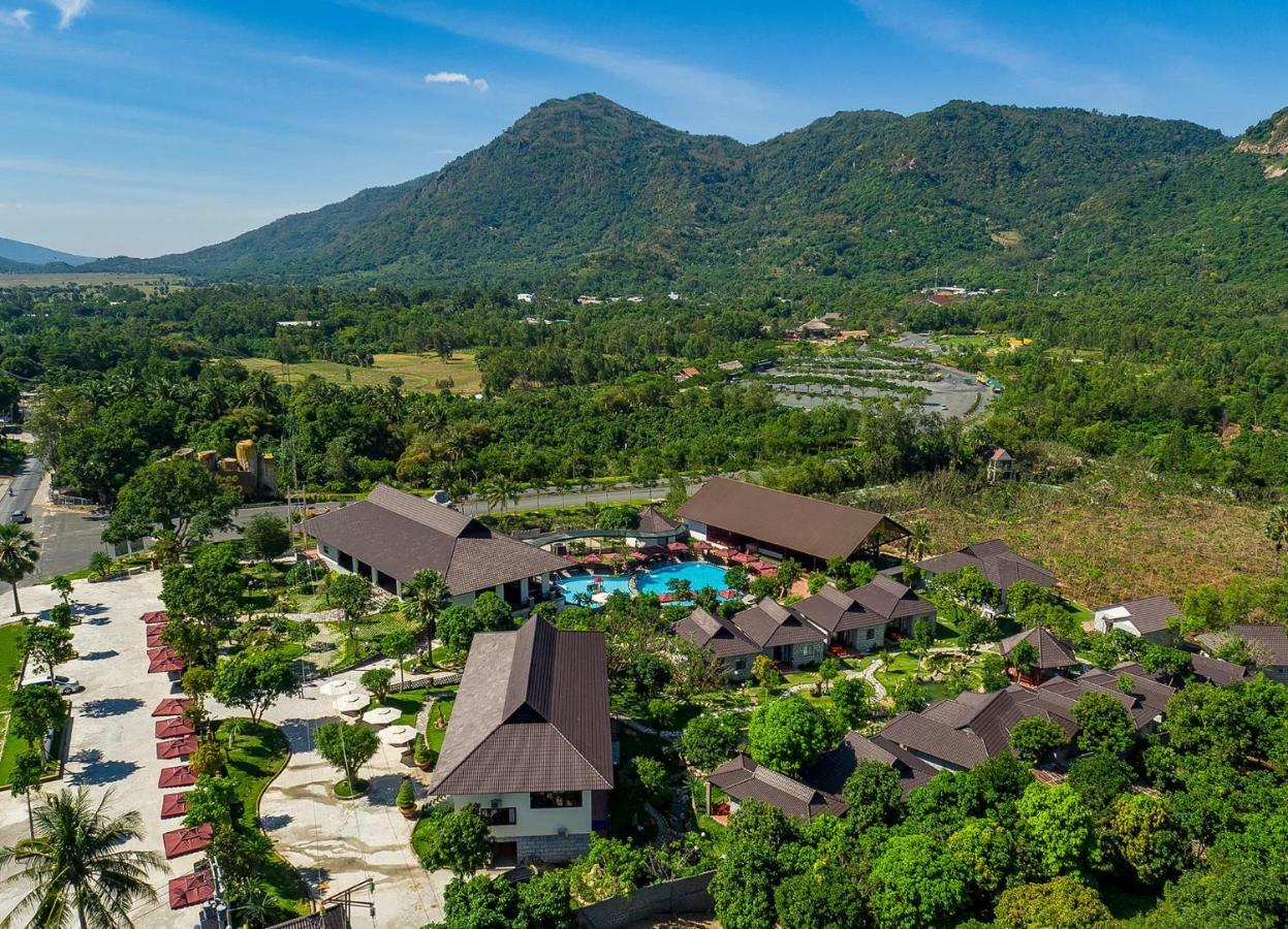 Sang Nhu Ngoc Resort Chau Doc Eksteriør bilde
